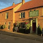 Oak Tree 5* Brafferton
