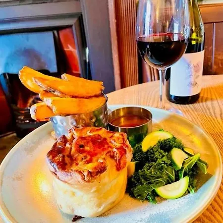 Oak Tree 5* Brafferton