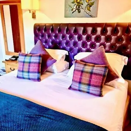 Oak Tree Inn 5*