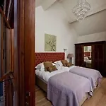 Oak Tree Fogadó 5*